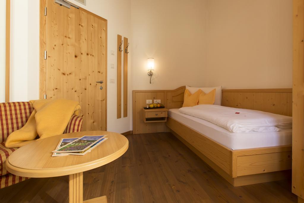Berghotel Johanneshof Anterselva di Mezzo Exterior photo